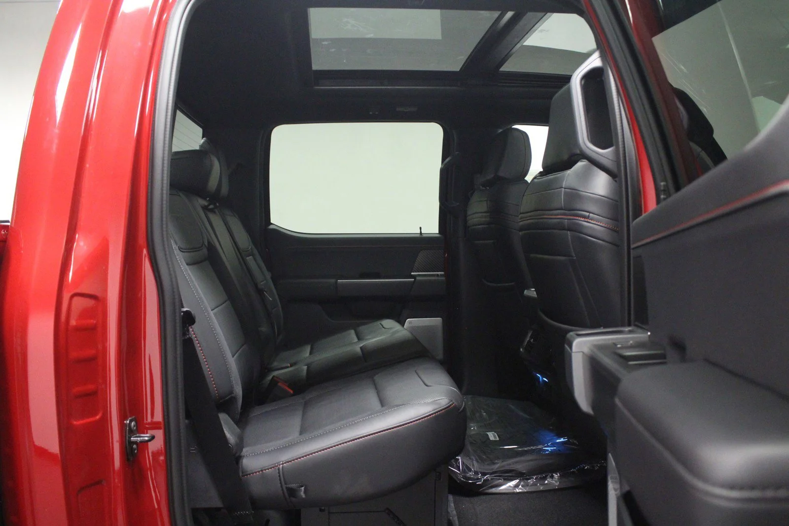 Used 2024 Rapid Red Metallic Tinted Clearcoat Ford Raptor image 15