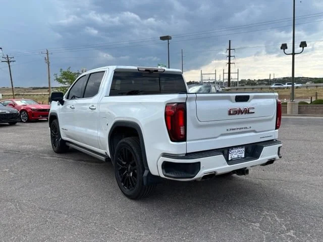 Used 2021 White GMC Denali image 3