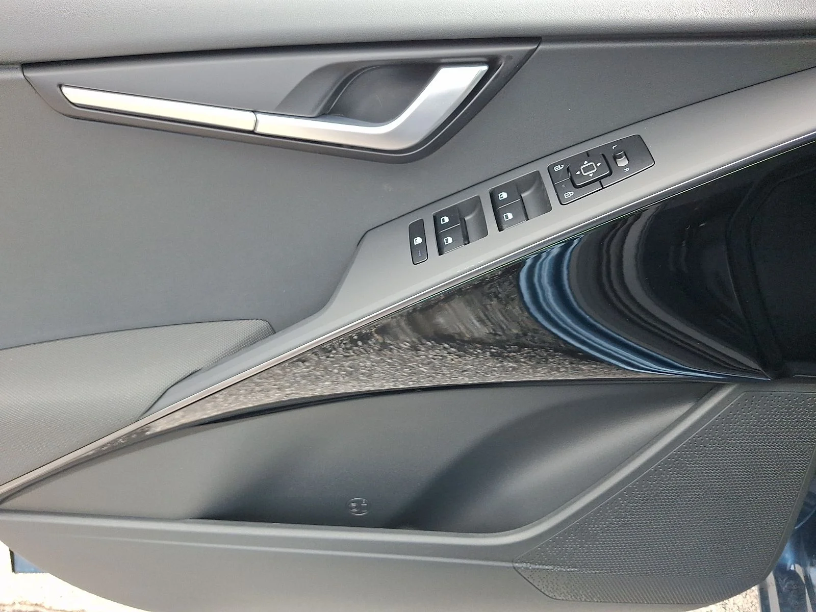 New 2026 Blue Kia Wind image 13