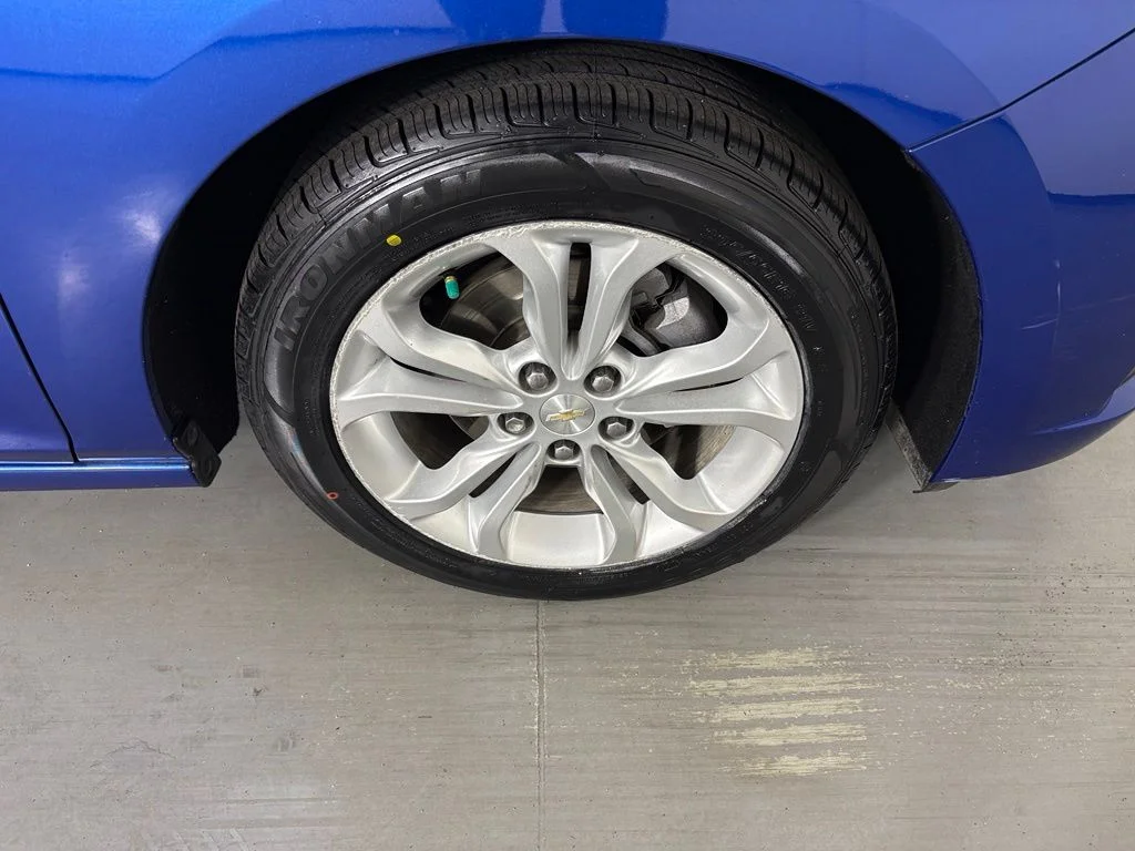 Used 2019 Blue Chevrolet LT image 10