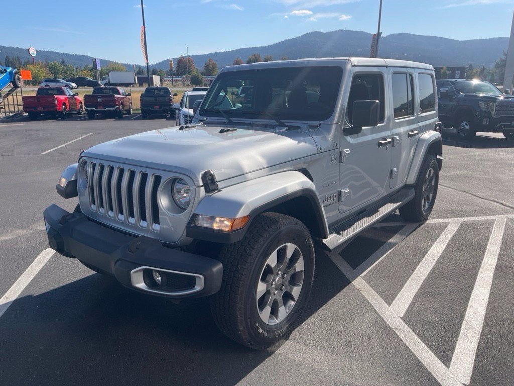 Used 2023 Silver Jeep Sahara image 1