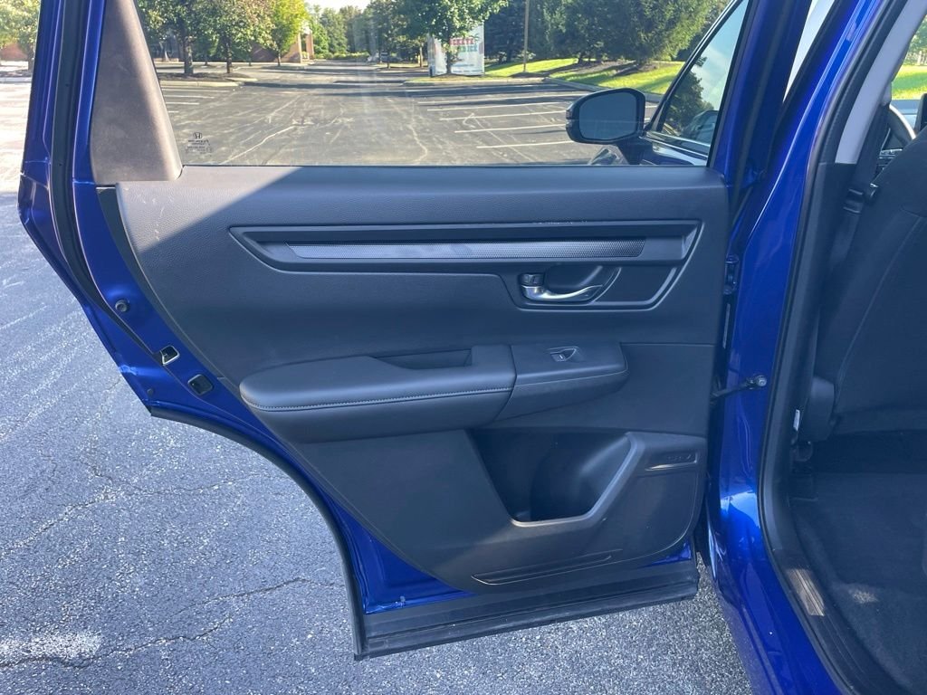 2025 Honda CR-V LX - Photo 23