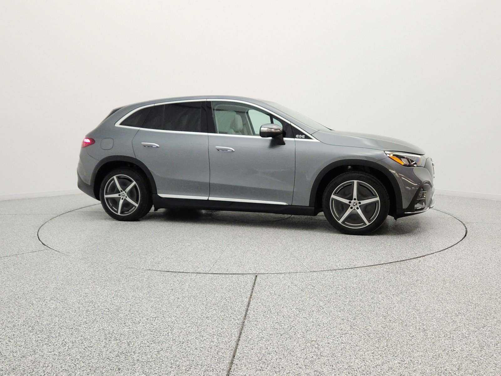 Used 2023 Selenite Grey Metallic Mercedes-Benz EQE 350+ SUV image 4
