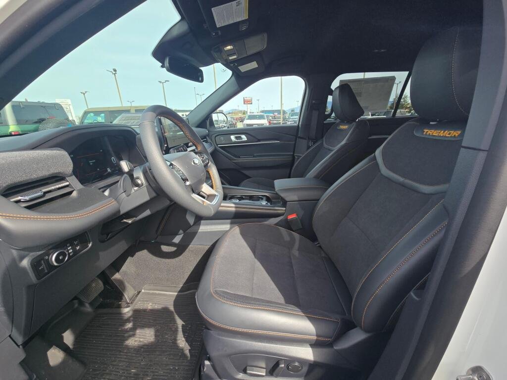 New 2026 Star White Metallic Tri-Coat Ford Tremor® image 17