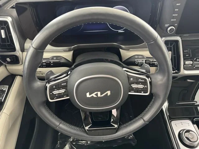 Used 2023 White Kia SX Prestige image 27