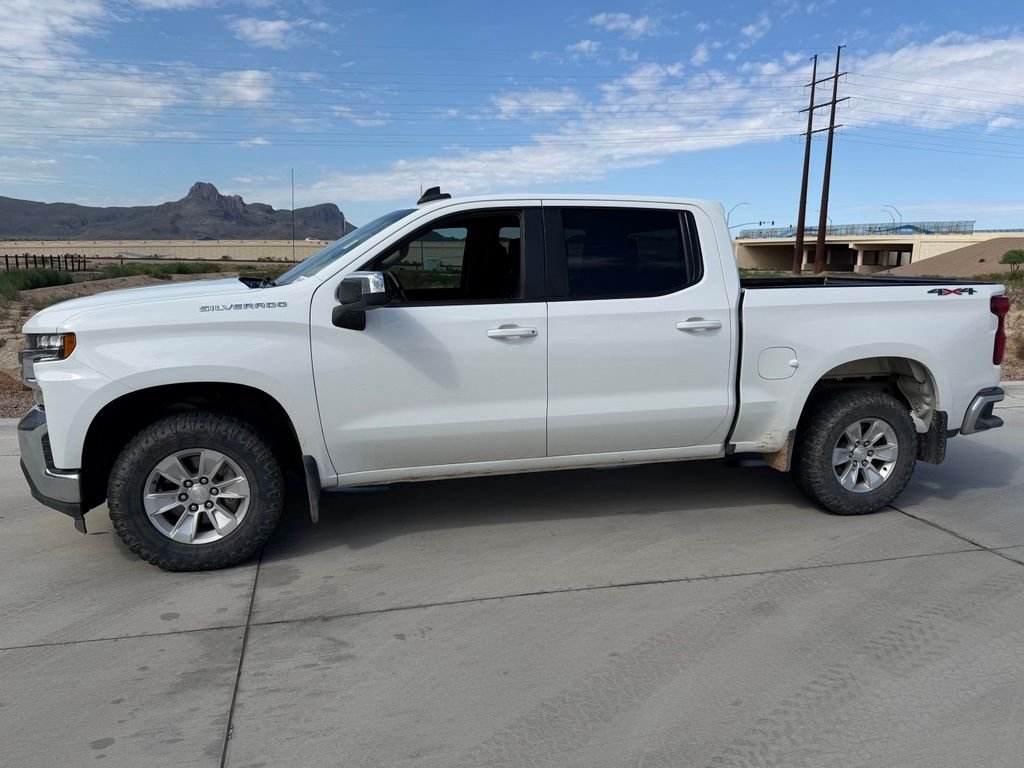 Used 2021 White Chevrolet LT image 13