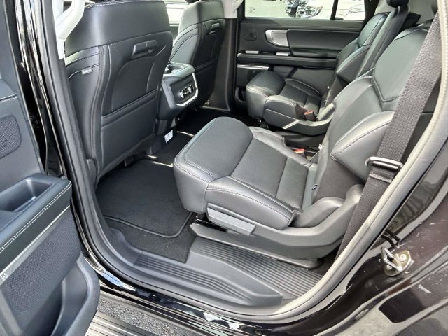 New 2026 Agate Black Metallic Ford Platinum image 10