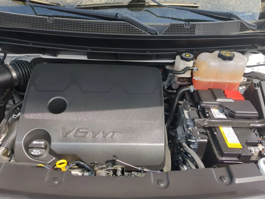 Used 2023 Summit White Chevrolet LS image 32