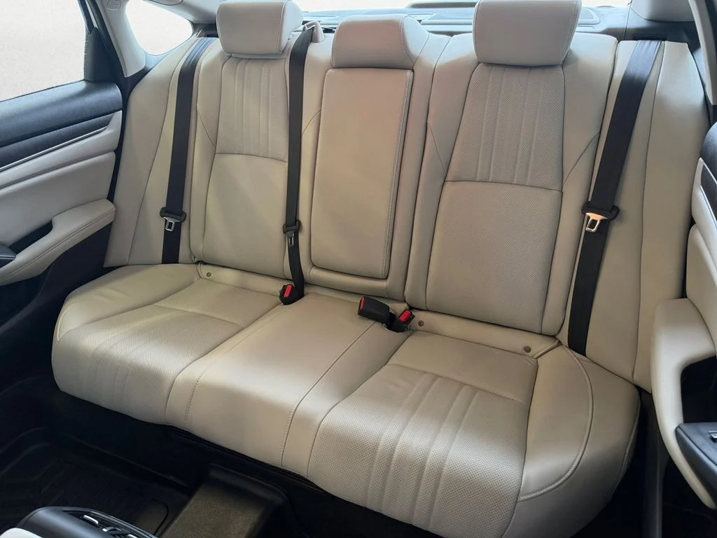Used 2022 White Honda Touring image 10