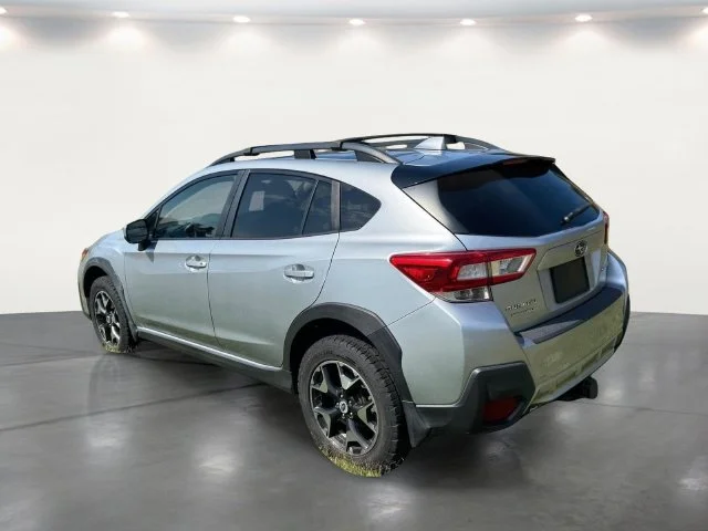 Used 2018 Silver Subaru 2.0i Premium image 16