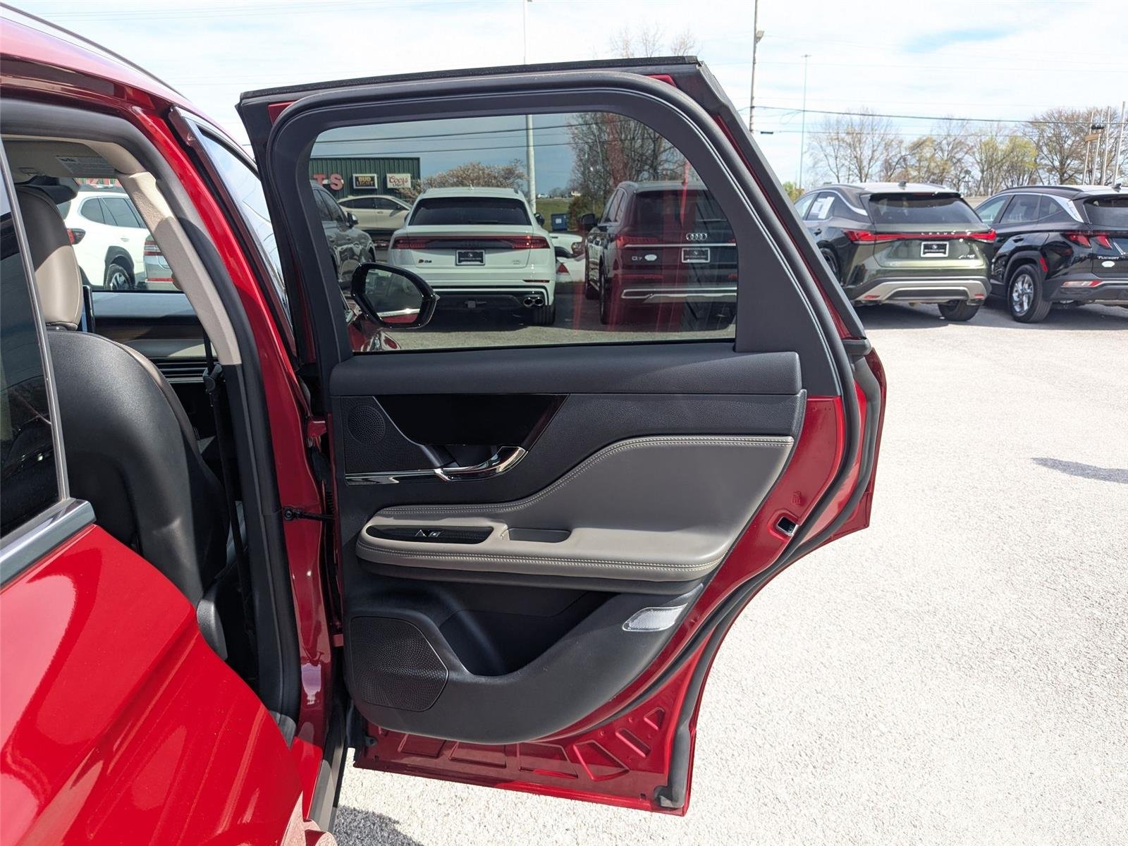 Used 2024 Red Carpet Metallic Tinted Clearcoat Lincoln Grand Touring image 28