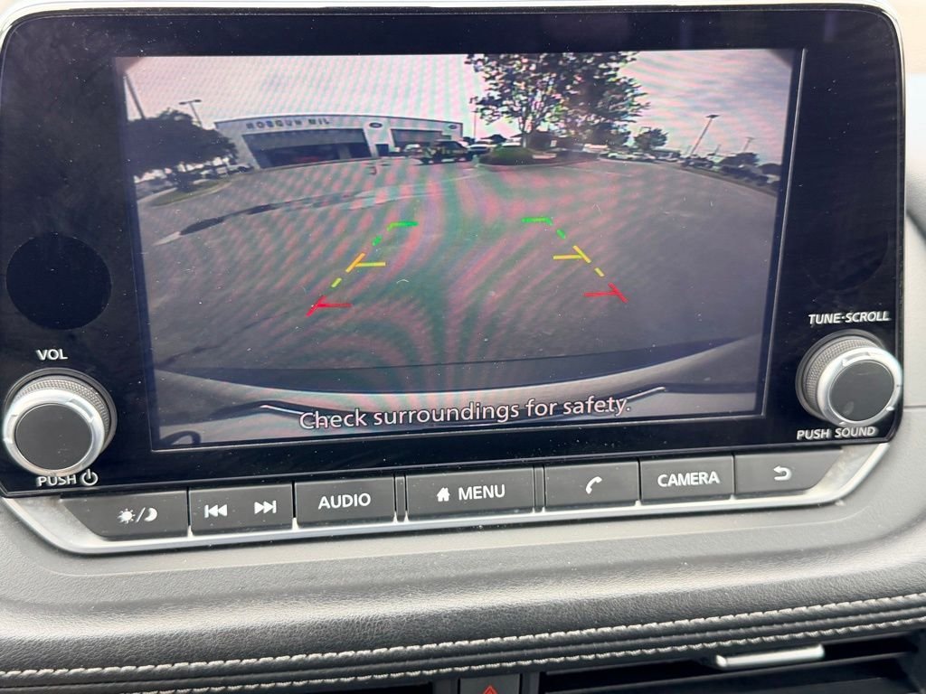 Used 2023 Silver Nissan SV image 29