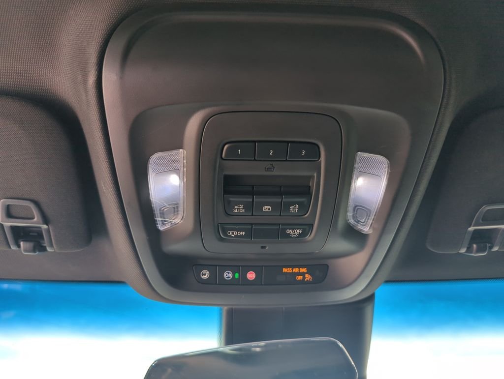 Used 2021 Black Cadillac V-Series image 27