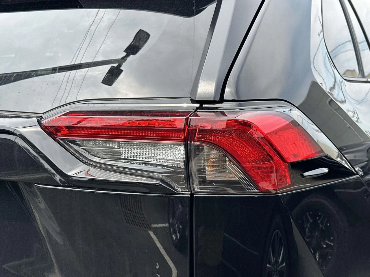 Used 2025 Midnight Black Metallic Toyota LE image 9