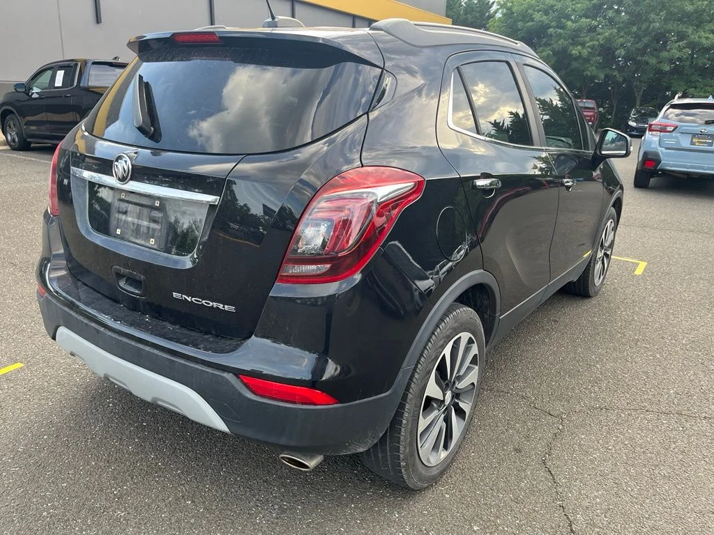 Used 2020 Black Buick Essence image 7