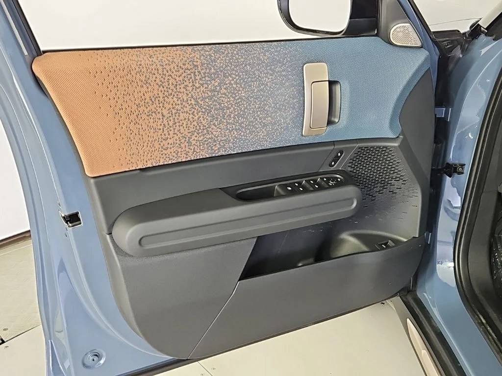 Used 2026 Blue MINI Iconic image 11