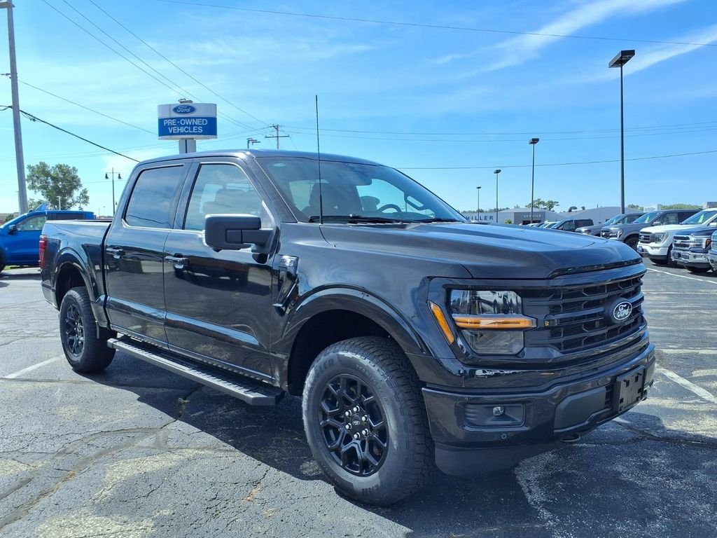 New 2026 Agate Black Metallic Ford XLT image 5