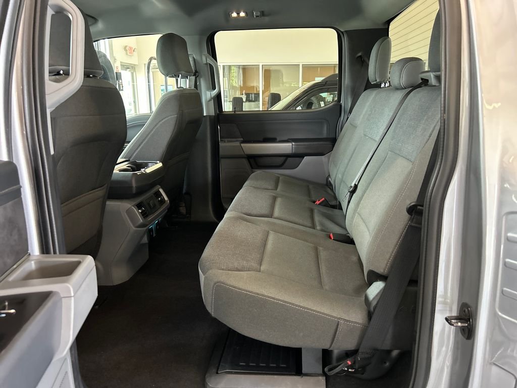 Used 2024 Silver Ford XLT image 14