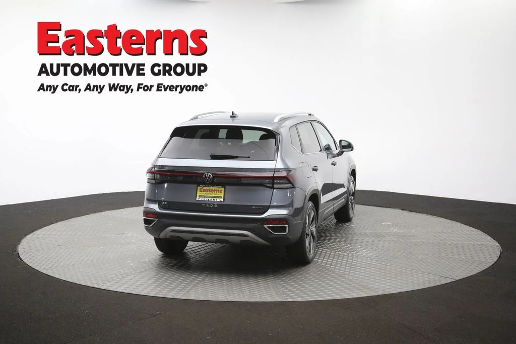 Used 2025 Gray Volkswagen 1.5T SE image 37