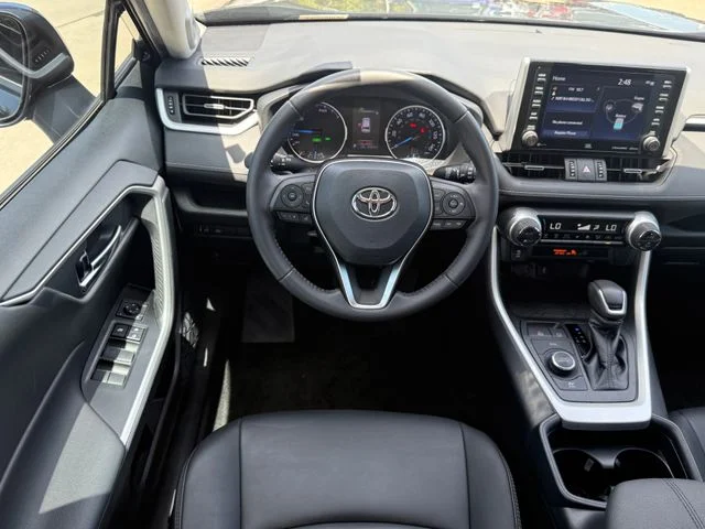Certified Used 2021 BLUEPRINT Toyota XLE Premium image 25