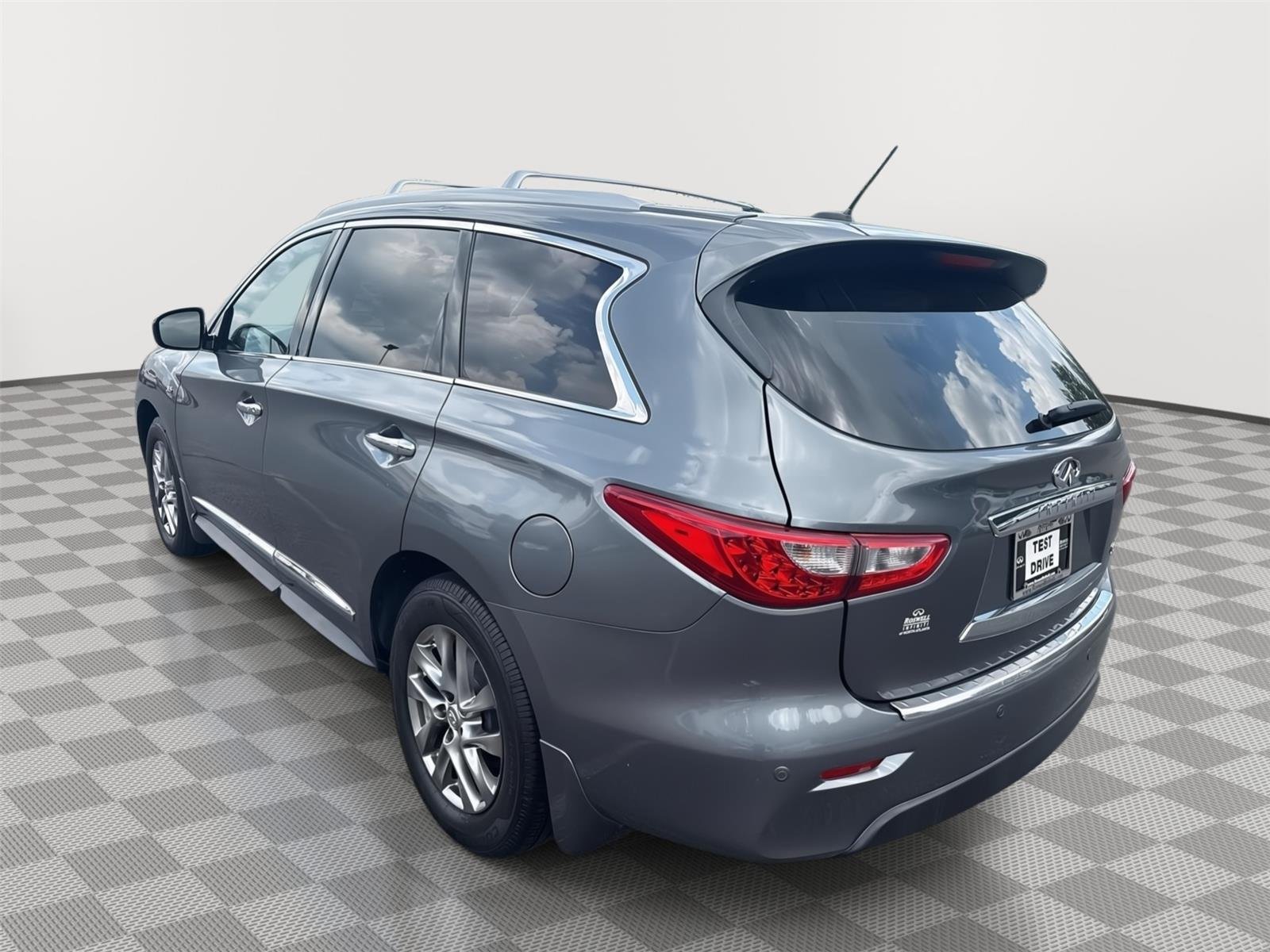 Used 2015 Graphite Shadow INFINITI  image 8