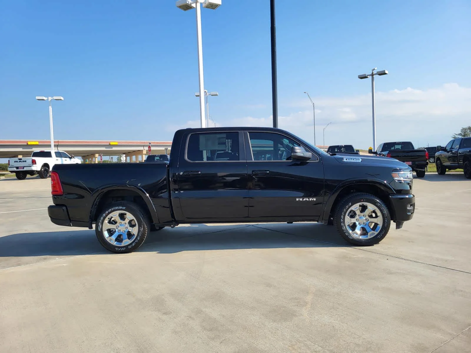 New 2026 Diamond Black Crystal Pearl-Coat Exterior Paint RAM Lone Star image 6