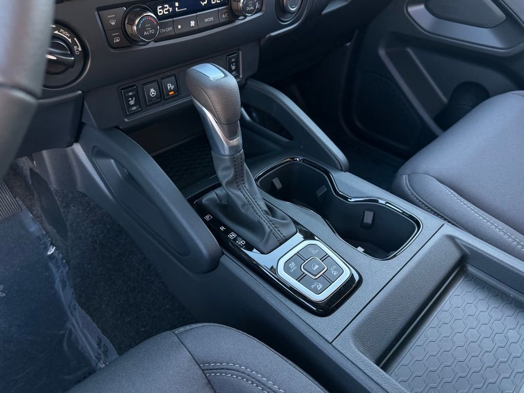 New 2026 Glacier White Nissan SV image 30
