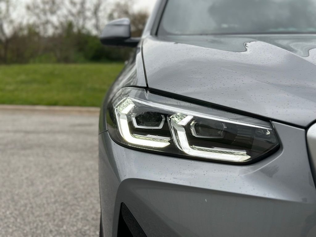 Used 2024 Skyscraper Grey Metallic BMW xDrive30i image 12