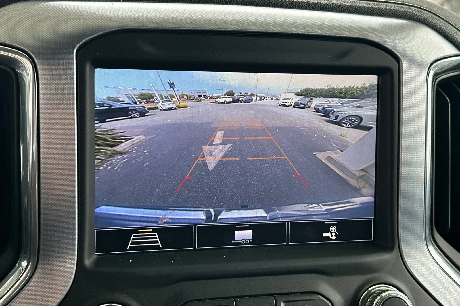 Used 2020 Gray GMC Elevation image 23