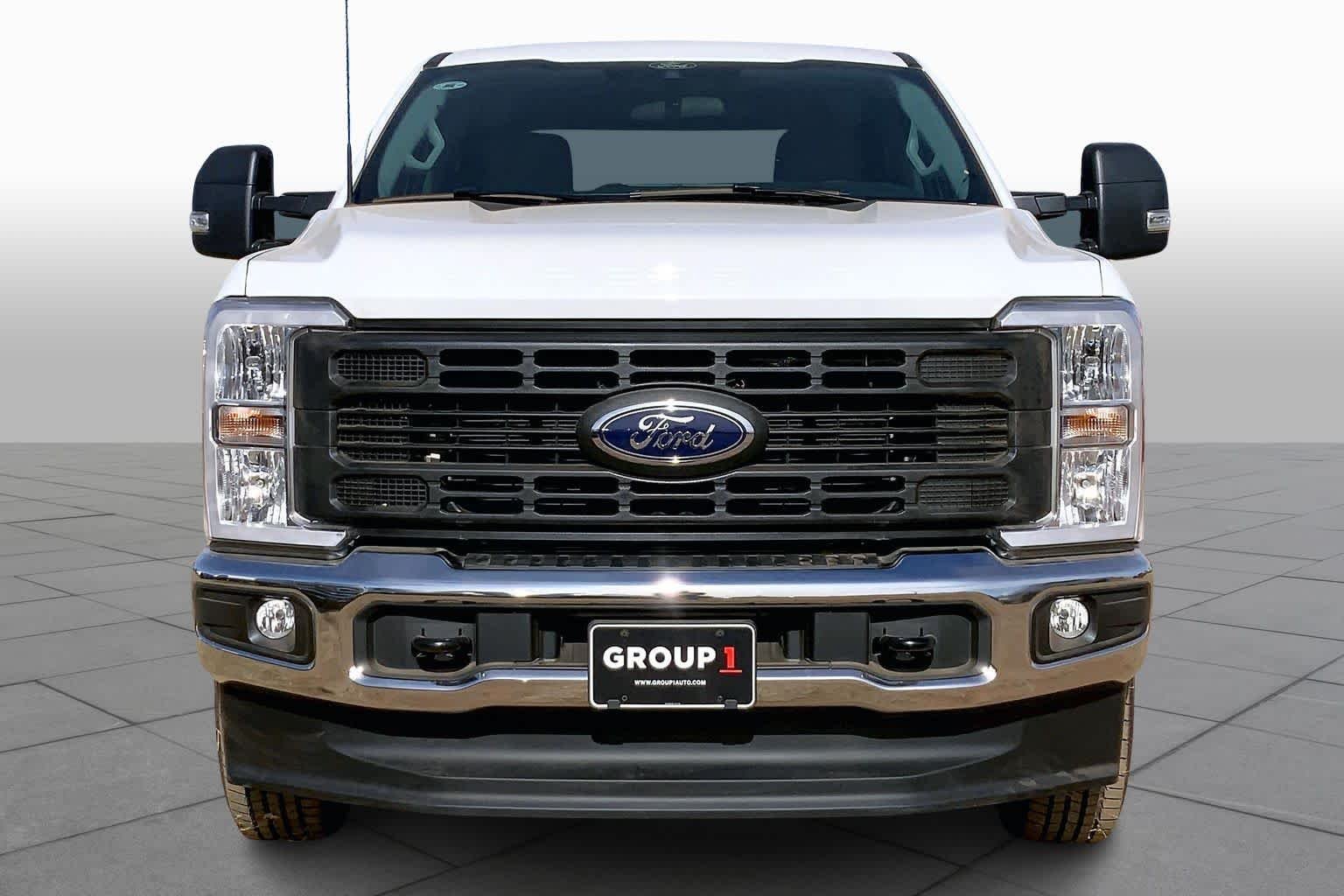 New 2026 Oxford White Ford F-350® XL image 3