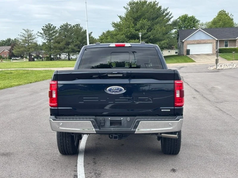 Used 2023 Antimatter Blue Metallic Ford XLT image 4
