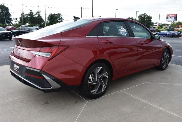 Used 2024 Red Hyundai Limited image 5