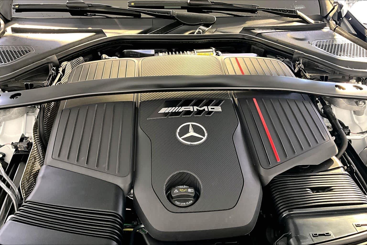 New 2026 MANUFAKTUR Moonlight White Magno Mercedes-Benz AMG® E 53 E image 14
