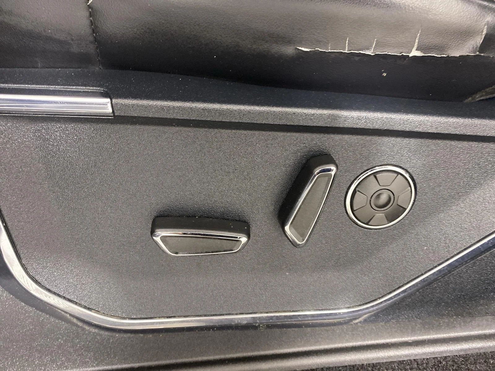 Used 2021 Smoked Quartz Metallic Tinted Clearcoat Ford Platinum image 14