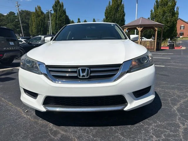 Used 2015 White Orchid Pearl Honda LX image 3