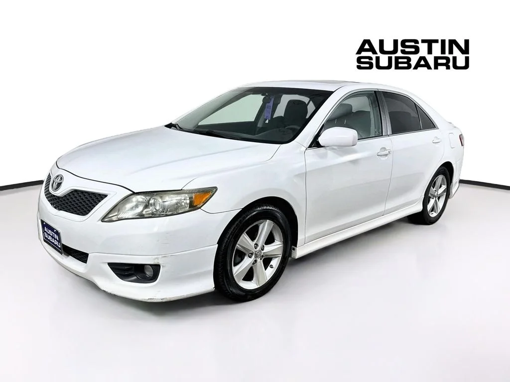 Used 2010 White Toyota LE image 3