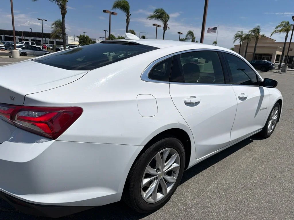 Used 2022 White Chevrolet LT image 8