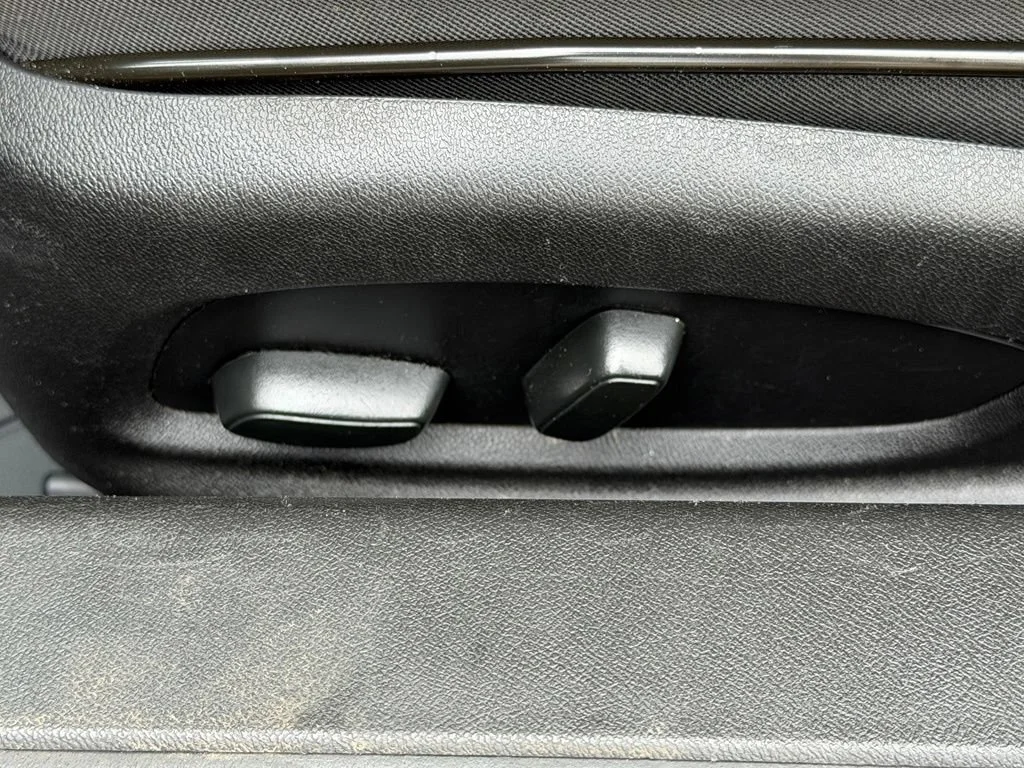 Used 2018 BLACK Chevrolet 1SS image 16