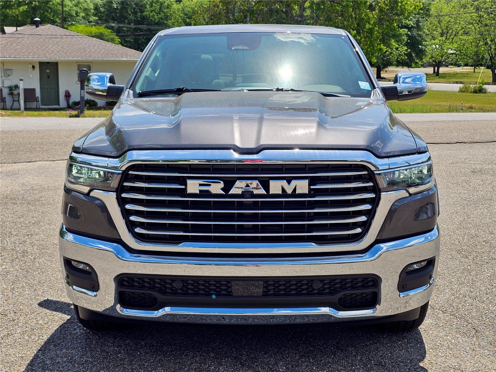 New 2026 Granite Crystal Metallic Clearcoat Ram Laramie image 2