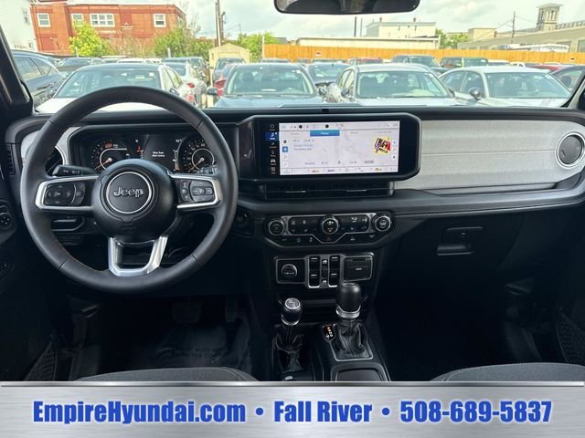 2025 Jeep Wrangler 4-Door Sahara - Photo 14