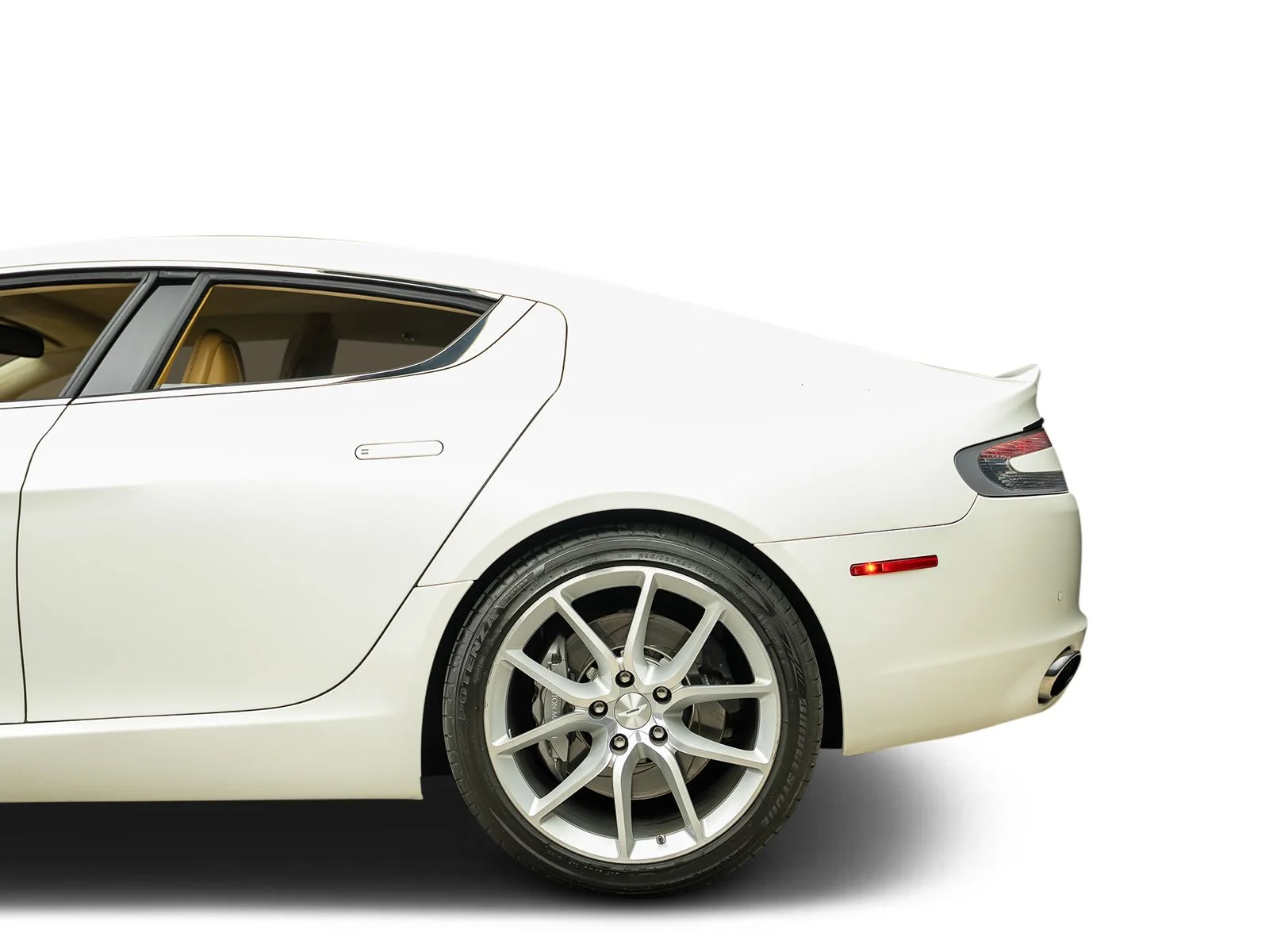 Used 2015 White Aston Martin Base image 26