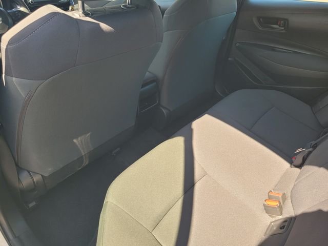 Used 2022 White Toyota LE image 14