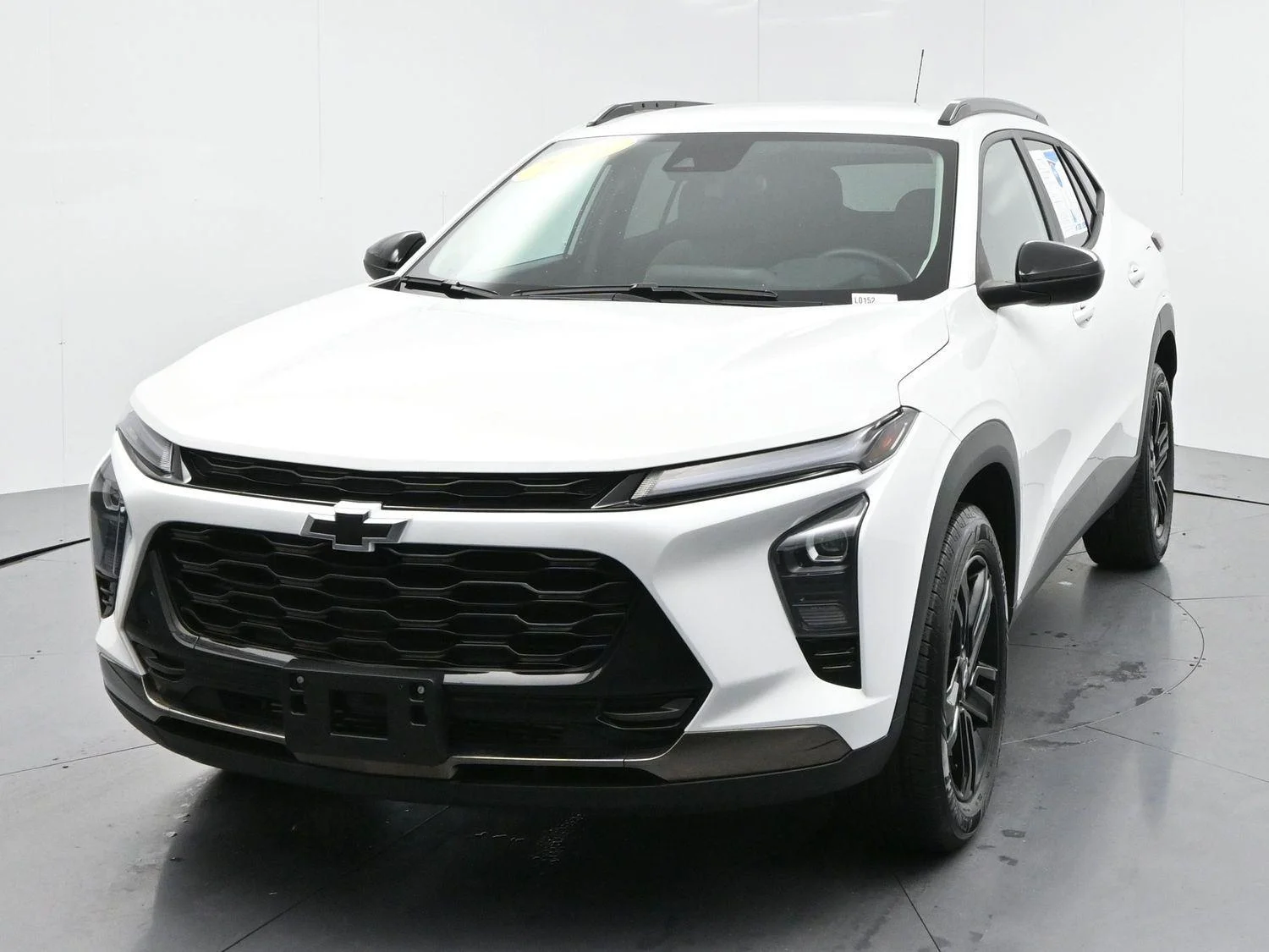 Used 2025 Summit White Chevrolet ACTIV image 3