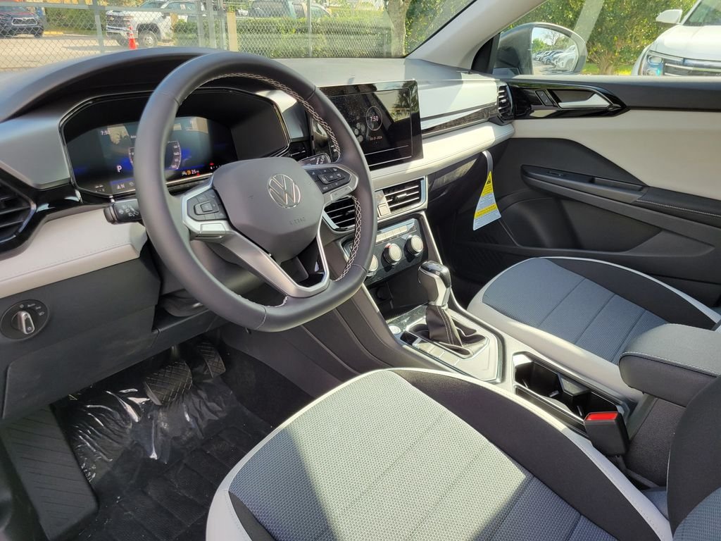 New 2026 White Volkswagen 1.5T S image 11