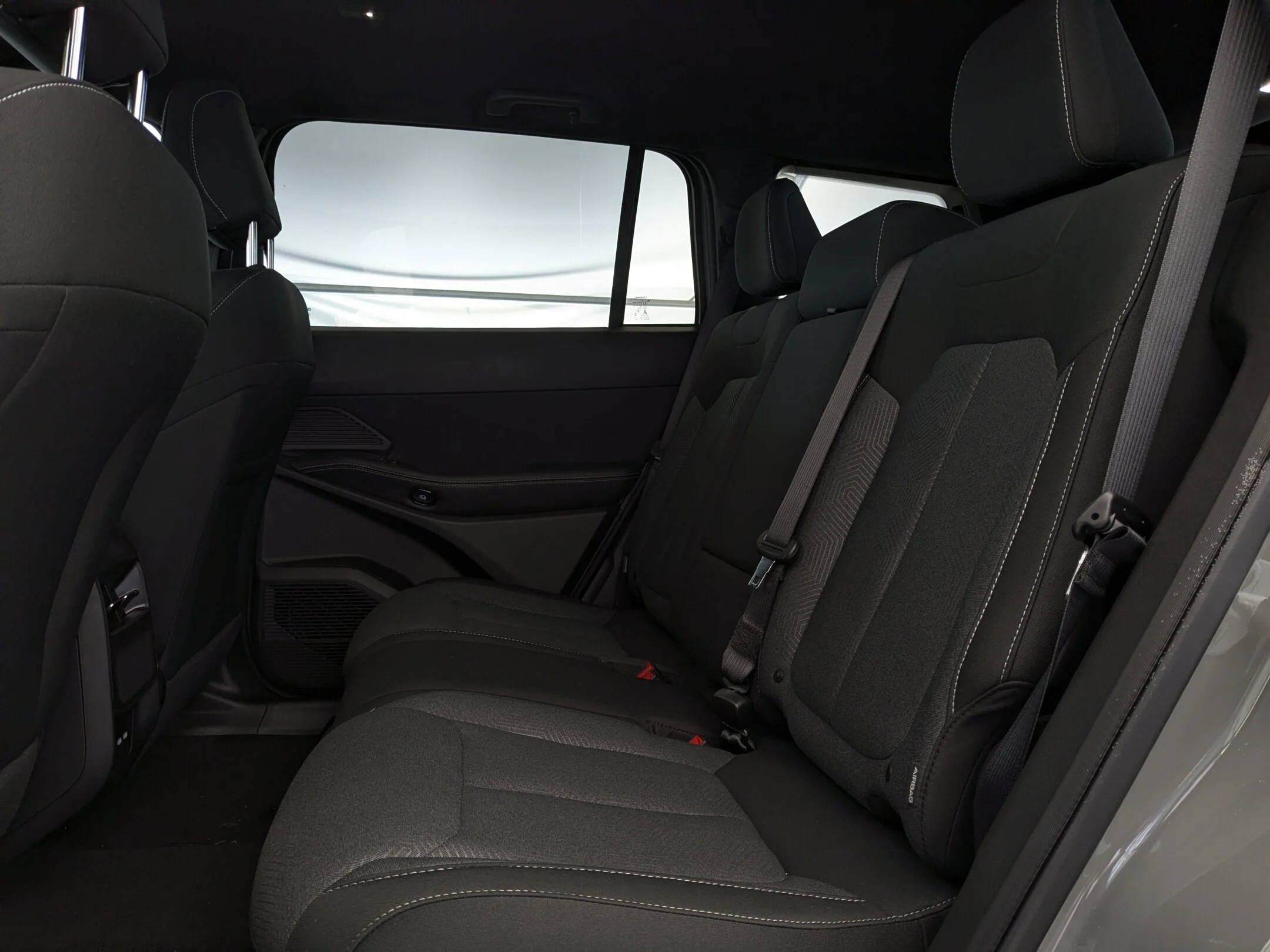 New 2026 Grey Jeep Laredo - - Hybrid - Adaptive Cruise - 12.3 Display - Heated Seats/Wheel - Remote Start & More! image 31