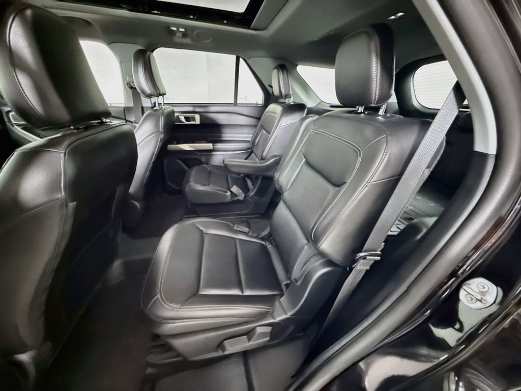 Used 2023 Agate Black Metallic Ford XLT image 25