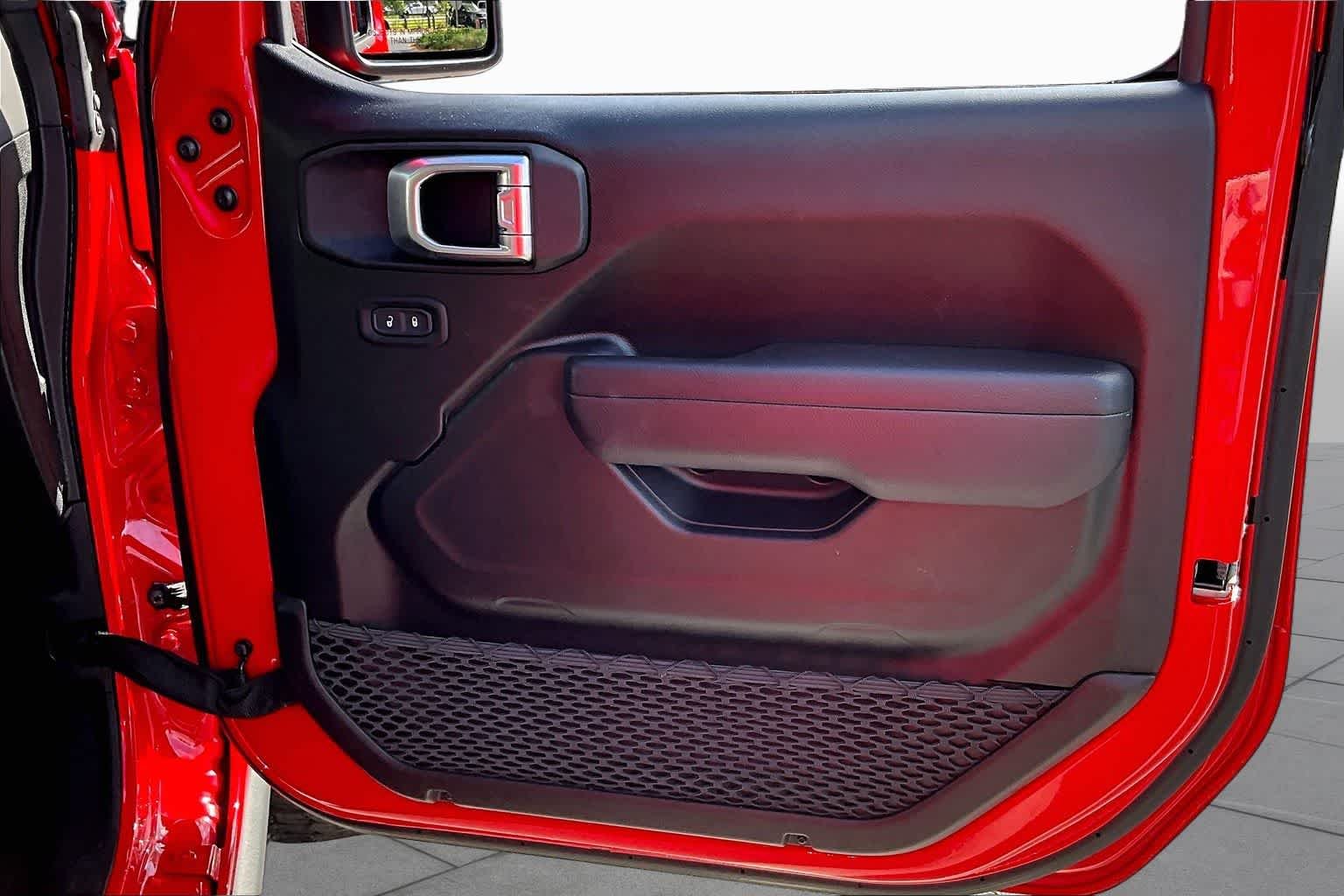2025 Jeep Wrangler 4-Door Rubicon - Photo 22
