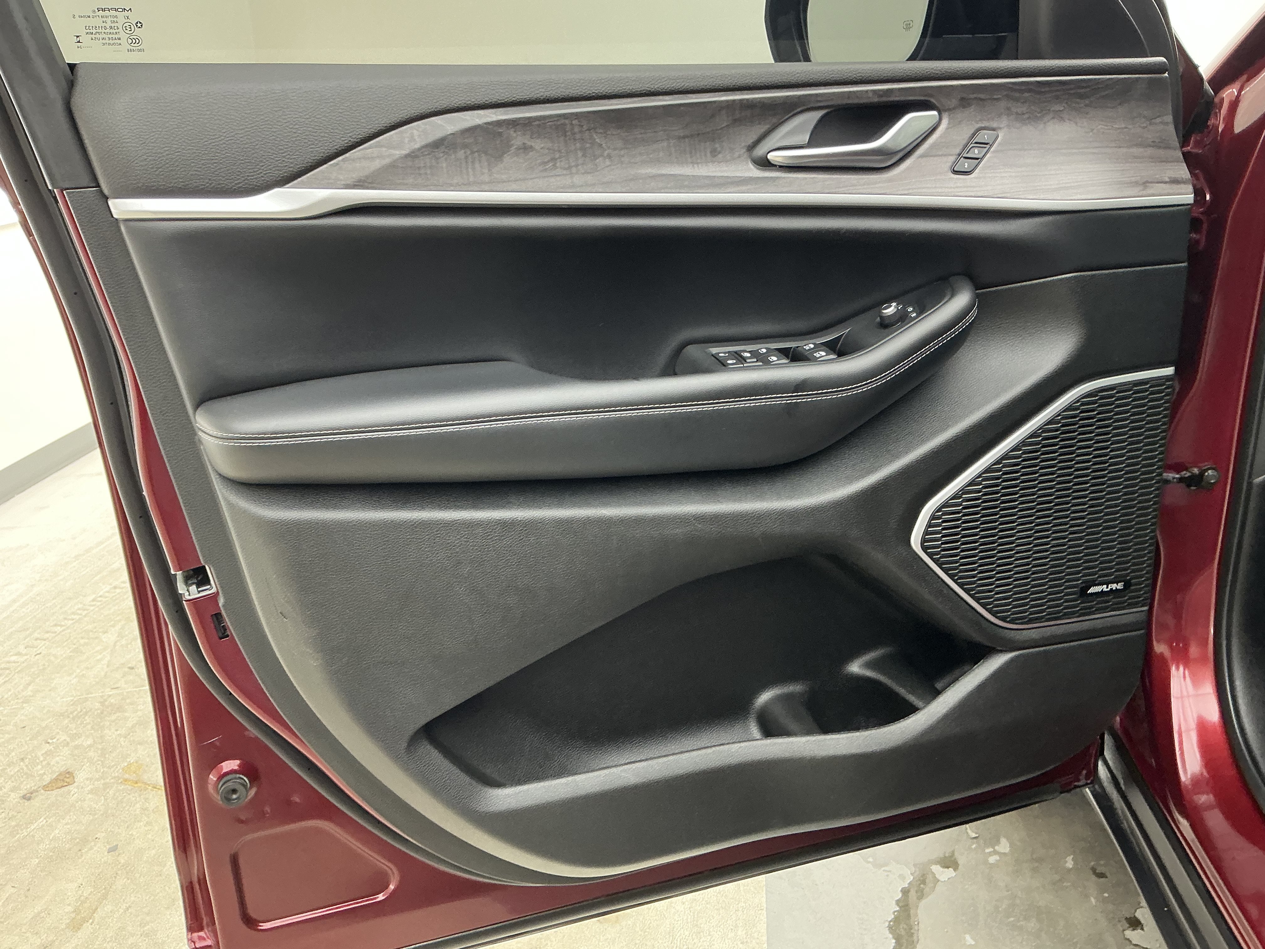 Used 2022 Velvet Red Pearlcoat Jeep Limited image 15