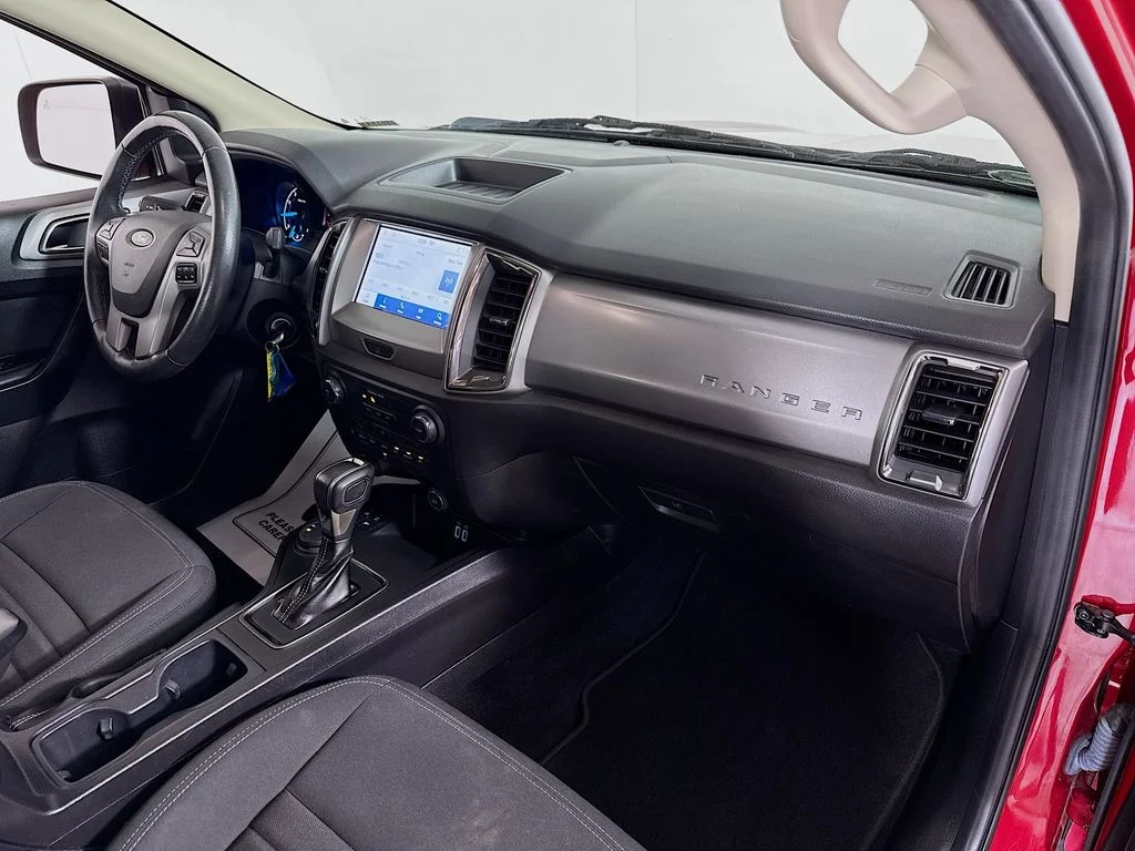 Used 2021 Rapid Red Metallic Tinted Clearcoat Ford XLT image 27