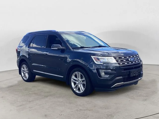 Used 2017 Quartz Metallic Ford Limited image 7
